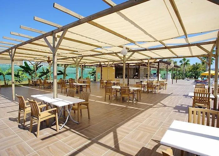 מלון Perre Delta 5*