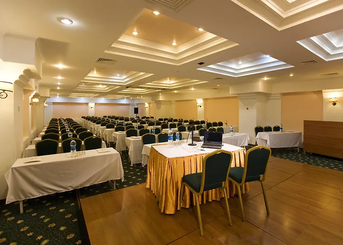 מלון Perre Delta 5*